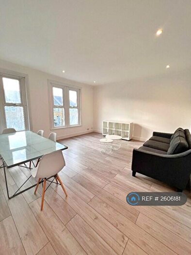 2 Bedroom Flat To Rent In Finsbury Park Avenue, London, N4