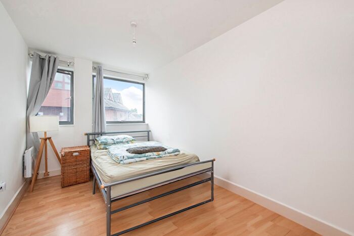 2 Bedroom Property To Rent In Avante Court, The Bittoms, KT1