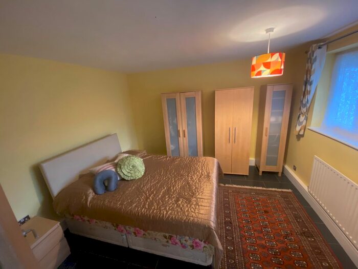 1 Bedroom Flat To Rent In Greenford Avenue, Southall UB1