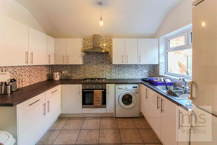 6 Bedroom Semi-Detached House To Rent In Derby Road, Lenton, Nottingham, NG7