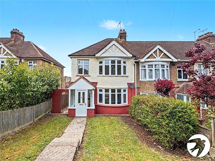 3 Bedroom Semi Detached House For Sale In City Way, Rochester, Kent, ME1