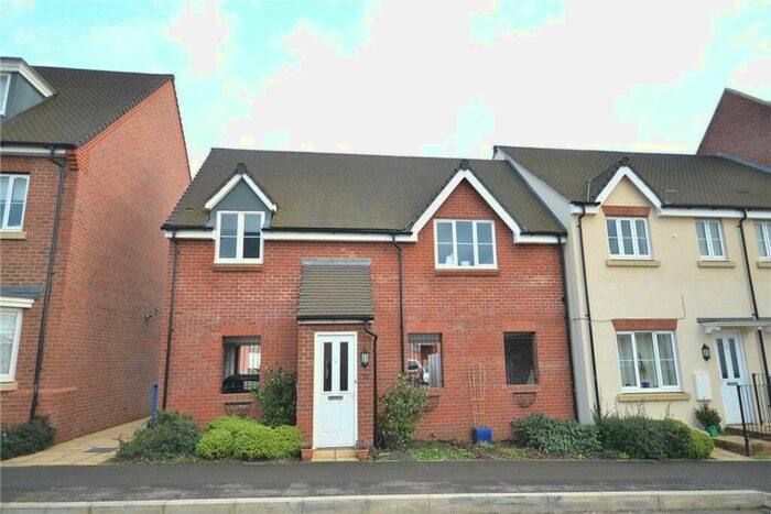 1 Bedroom Maisonette To Rent In Sparrowhawk Way, Jennett's Park, RG12