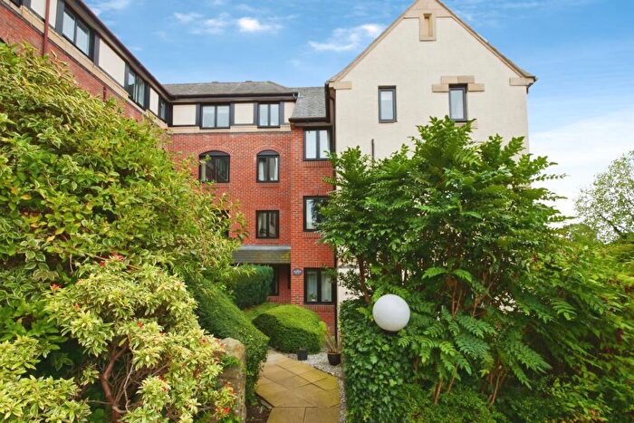 1 Bedroom Flat For Sale In Vale Court, Knaresborough, North Yorkshire, HG5