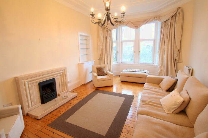 2 Bedroom Apartment To Rent In Edgehill Road, Broomhill, G11