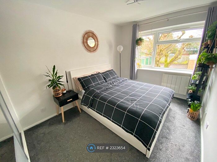 1 Bedroom Flat To Rent In Suffolk Close, Slough, SL1