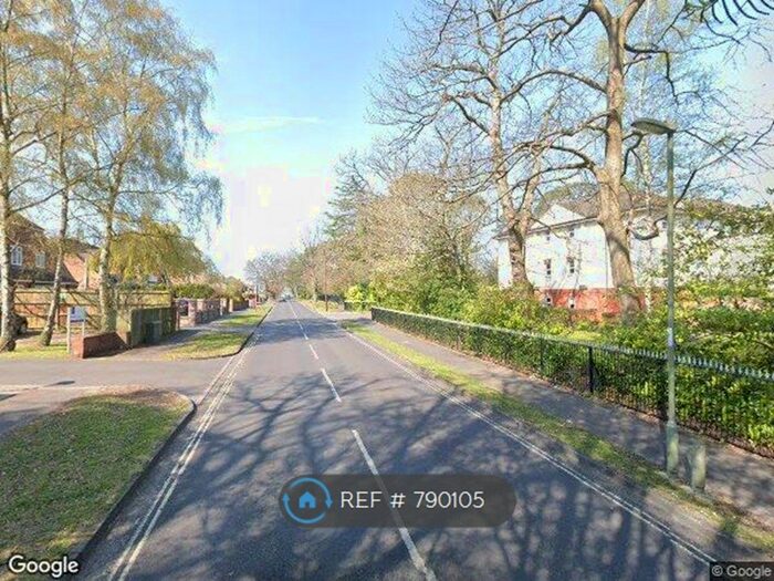 2 Bedroom Flat To Rent In The Byfrons, Farnborough, GU14