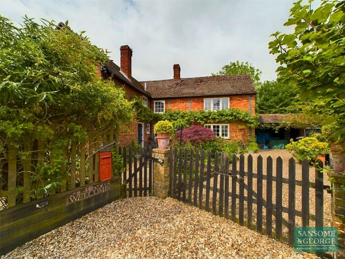 4 Bedroom Semi-Detached House For Sale In Little London Road, Silchester, Reading, RG7