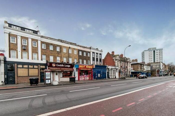 5 Bedroom Flat To Rent In New Cross Road, New Cross, SE14