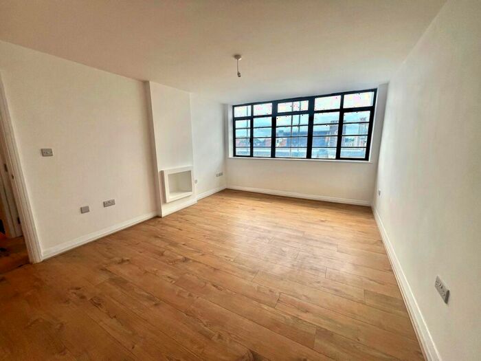 1 Bedroom Flat To Rent In Christchurch Road, BH7