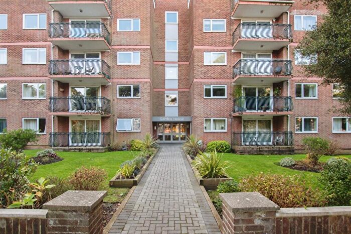 2 Bedroom Flat For Sale In Meyrick Road, Bournemouth, BH1