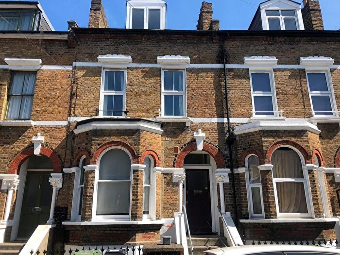 2 Bedroom Flat To Rent In Brailsford Road, London, SW2