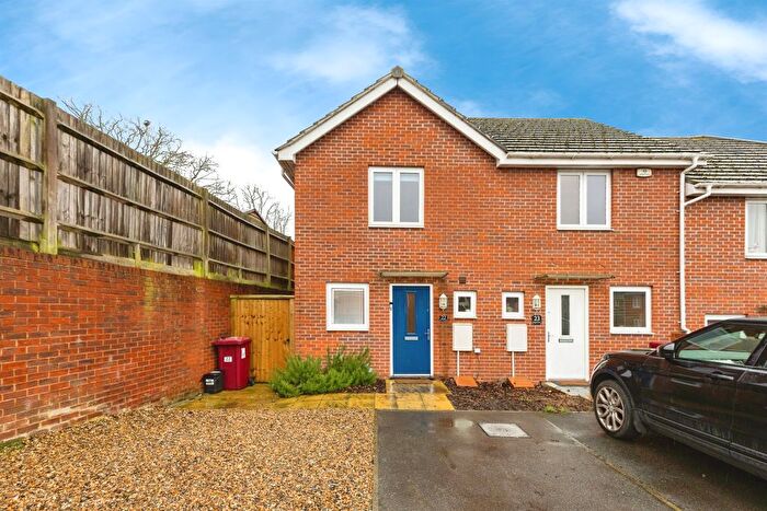 2 Bedroom End Terrace House For Sale In Regis Park Road, Reading, RG6