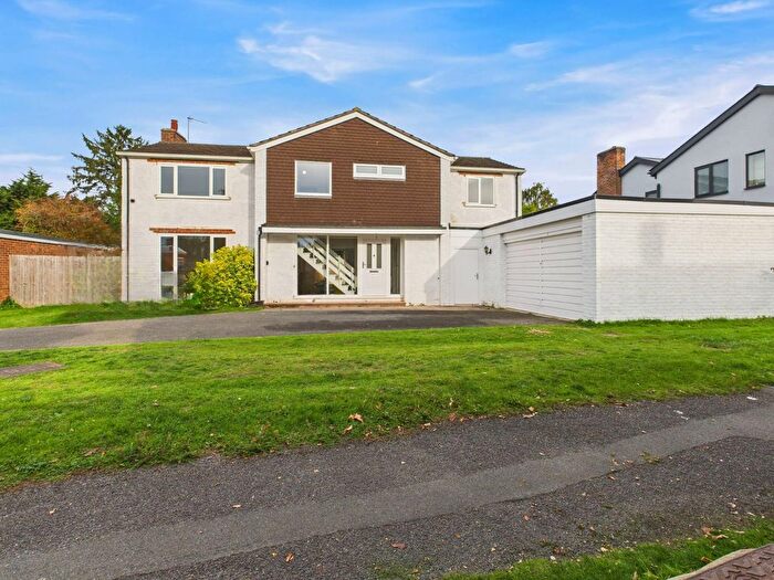 5 Bedroom Detached House To Rent In Foley Close, Beaconsfield, Buckinghamshire, HP9