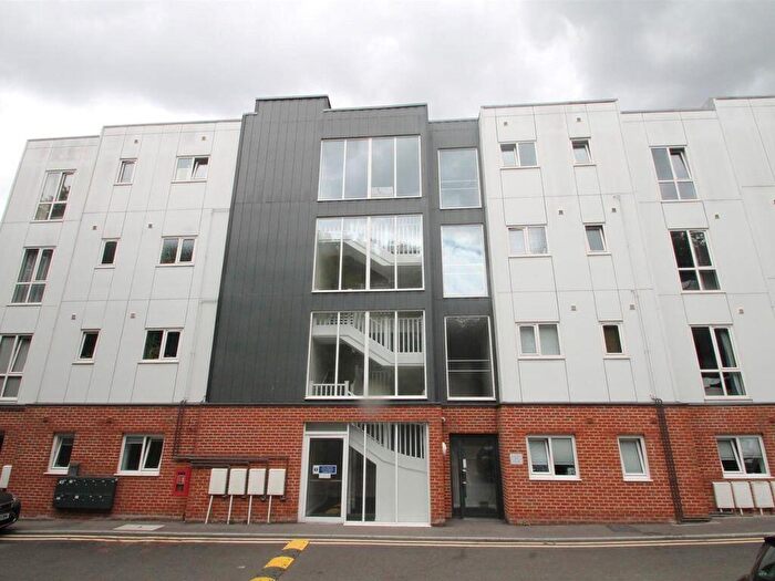2 Bedroom Flat For Sale In Hubert Walter Drive, Maidstone, Kent, ME16