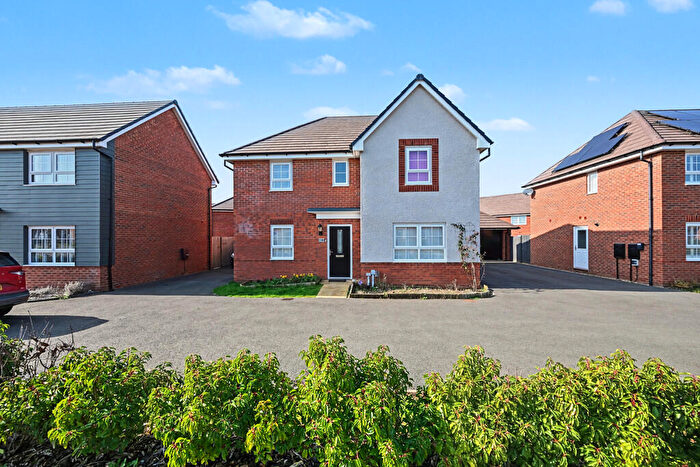 5 Bedroom Detached House For Sale In Spectrum Ave, Rugby, CV22