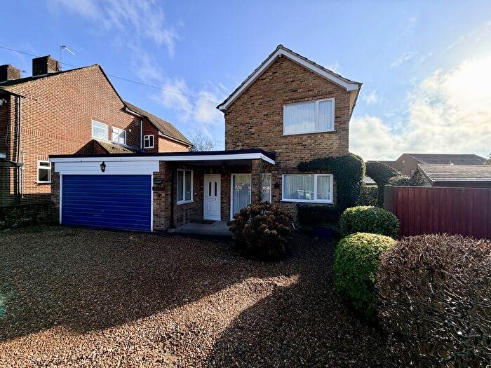 3 Bedroom Detached House For Sale In Oakland Way, Flackwell Heath, HP10