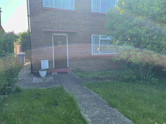 3 Bedroom House To Rent In Windsor - Bulkeley Ave, SL4