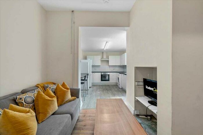 4 Bedroom Apartment To Rent In North Road East, Plymouth, PL4