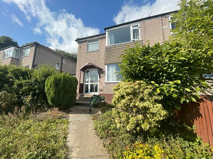 3 Bedroom Semi-Detached House For Sale In Coles Way, Riddlesden, Keighley, West Yorkshire, BD20