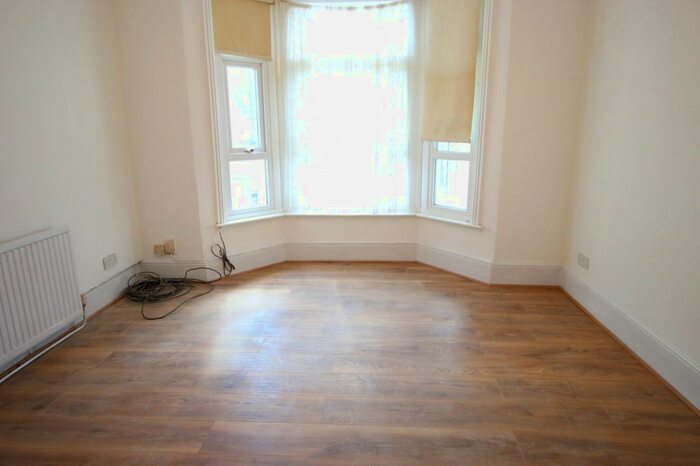4 Bedroom Terraced House To Rent In Cromwell Road, Hounslow, Greater London, TW3