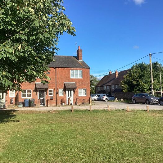 2 Bedroom End Of Terrace House To Rent In The Common, Stokenchurch, High Wycombe, HP14