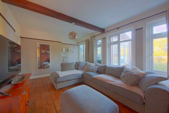 4 Bedroom Detached House To Rent In Courthouse Road, Maidenhead, SL6