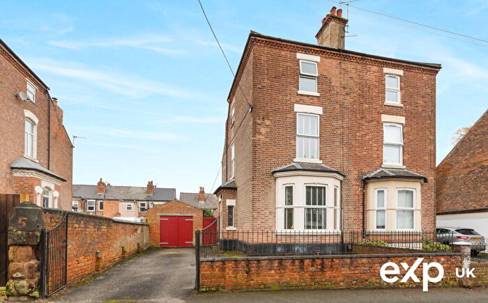 4 Bedroom Semi Detached House For Sale In Corby Road, Nottingham, NG3