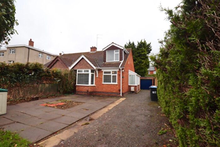 3 Bedroom Semi-Detached House To Rent In Chalcombe Avenue, Kingsthorpe, Northampton, NN2