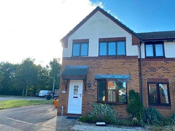 3 Bedroom Semi-Detached House To Rent In Rolleston Close, Market Harborough, LE16