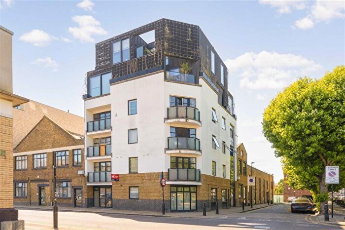 2 Bedroom Flat For Sale In Florida Street, Bethnal Green, E2