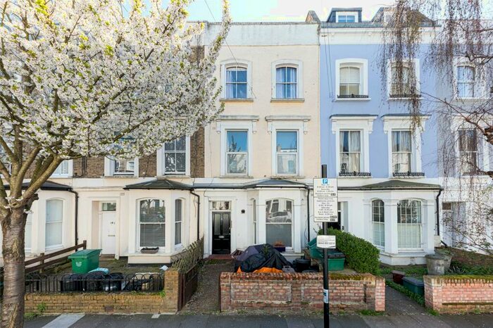 2 Bedroom Apartment To Rent In Caedmon Road, Holloway, N7
