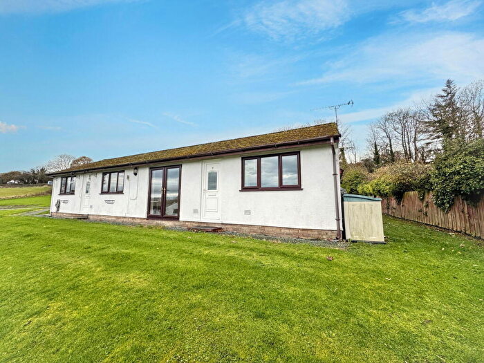2 Bedroom Semi-Detached Bungalow For Sale In Lakeside Cottages, Moelfre, Abergele, LL22