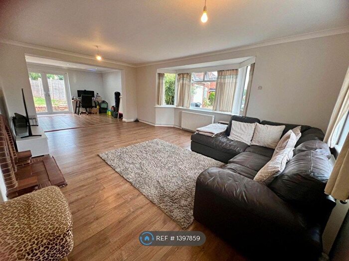 3 Bedroom Detached House To Rent In Andrews Road, Earley, Reading, RG6