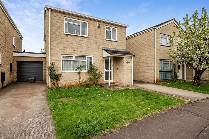 4 Bedroom Property To Rent In Grampian Close, Oldland Common, Bristol, BS30