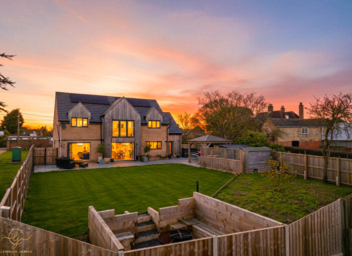 4 Bedroom Detached House For Sale In Oldhurst Road, Pidley, PE28