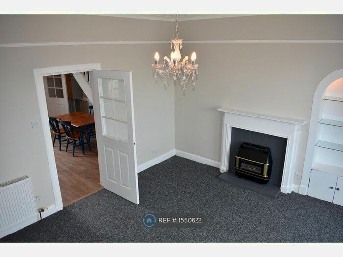 2 Bedroom Maisonette To Rent In Townhill Road, Dunfermline, KY12
