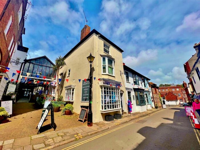 2 Bedroom Flat To Rent In Tarrant Square, Tarrant Street, Arundel, West Sussex, BN18