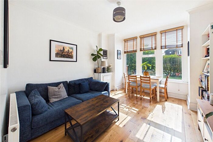 2 Bedroom Flat For Sale In Greyhound Lane, London, SW16
