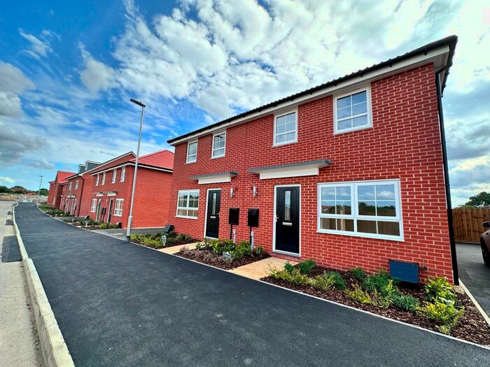 3 Bedroom Semi-Detached House To Rent In Holliday Avenue, Cringleford, Norwich, NR4