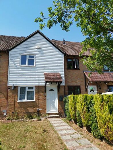 2 Bedroom Property To Rent In Grey Willow Gardens, Ashford, TN23