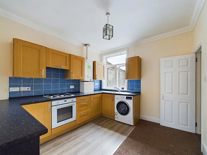 1 Bedroom Flat To Rent In Telephone Road, Southsea, PO4