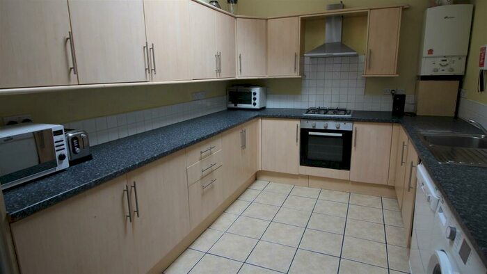 7 Bedroom Semi-Detached House To Rent In **£pppw Excl Bills** Teversal Avenue, Lenton, NG7