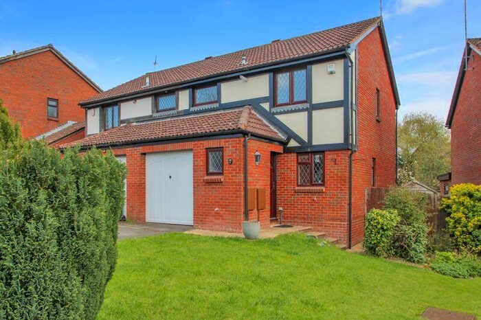 3 Bedroom Semi-Detached House To Rent In Thorndyke Close, Maidenbower, Crawley, RH10