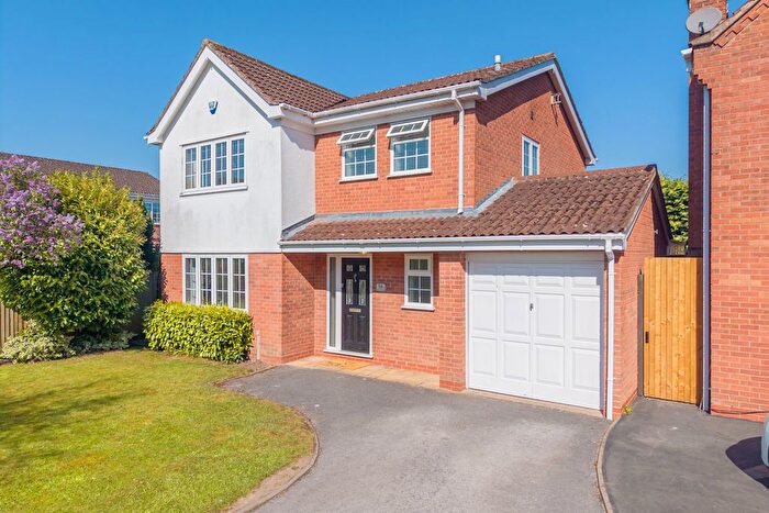 4 Bedroom Detached House For Sale In Hawbridge Close, Shirley, Solihull, B90