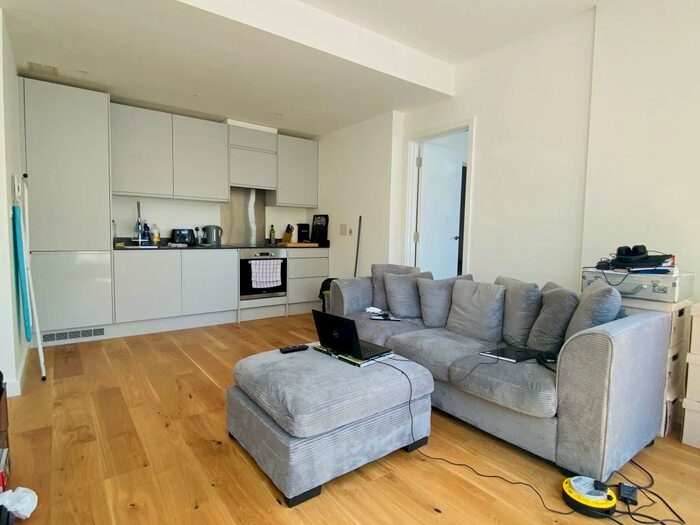 2 Bedroom Ground Flat To Rent In The Gore, Basildon Town Centre, SS14