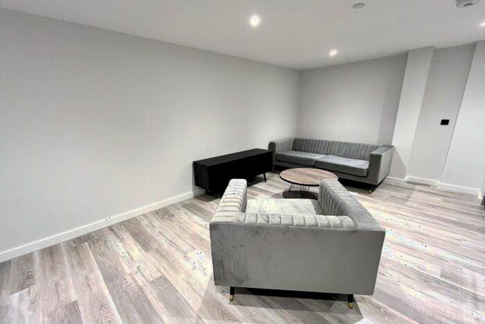 2 Bedroom Flat To Rent In Warwick Street, Birmingham, B12