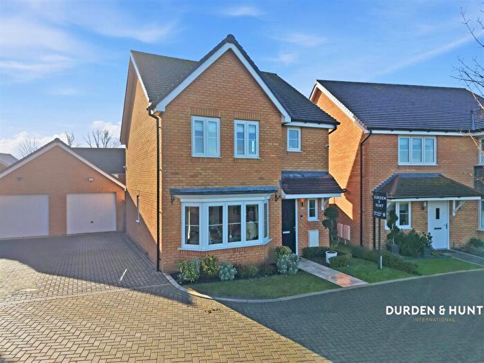 3 Bedroom Detached House For Sale In Pippin Road, Ongar, CM5