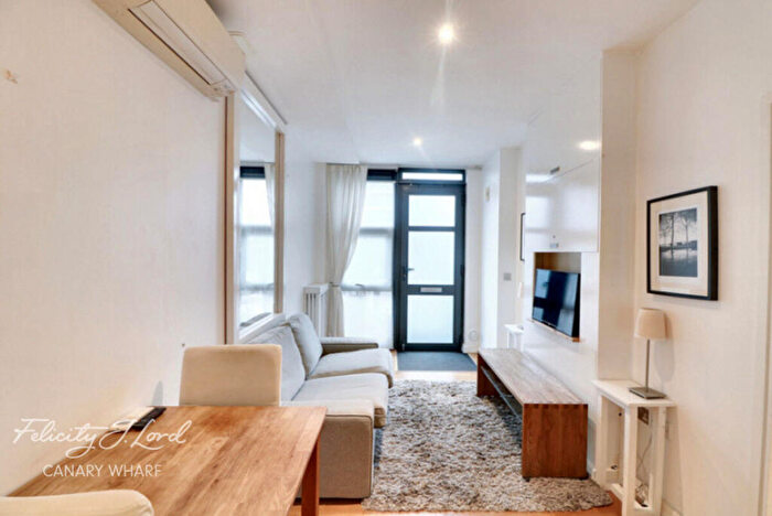 1 Bedroom Apartment To Rent In Manila Street, London, E14