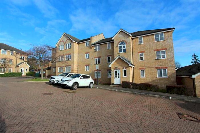 2 Bedroom Apartment To Rent In Kirkland Drive, Enfield, EN2