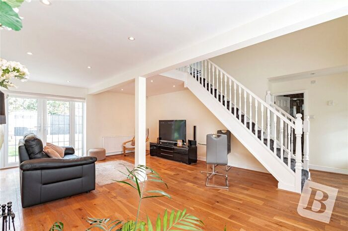 3 Bedroom Detached House For Sale In Shortcroft, Kelvedon Hatch, Brentwood, Essex, CM15